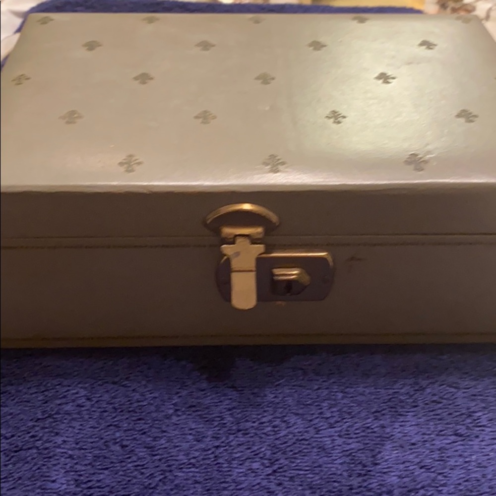 Vintage jewelry box